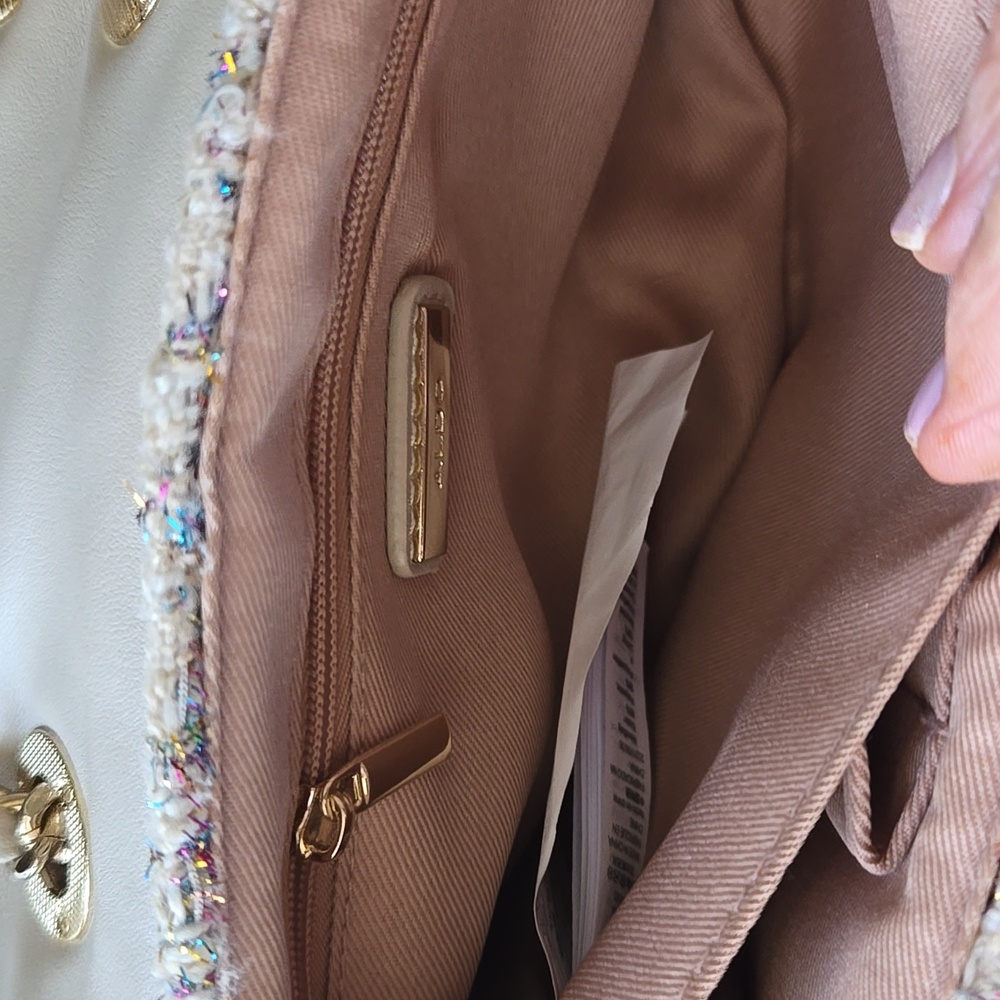 Aldo Quilted Handbag In Biege With Pastel Pink And Blue Accents. - Picture 9 of 16